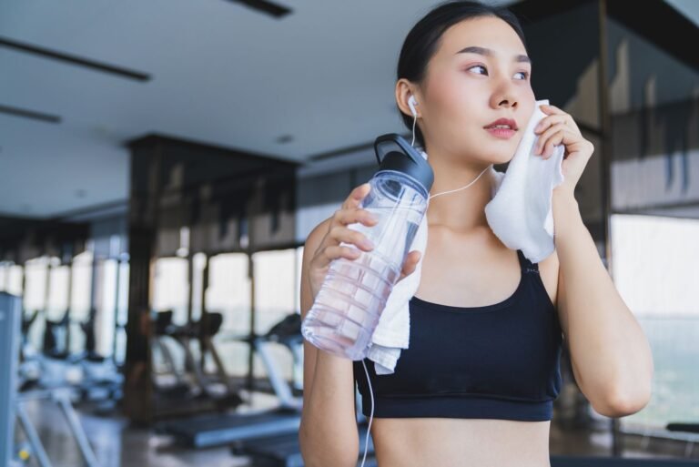 Is wearing makeup to the gym harmful?
