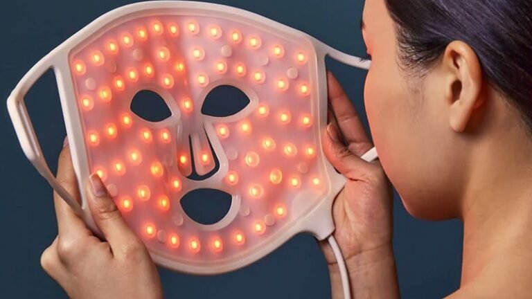 Unlocking the Power of Red Light Therapy: Uses, Benefits, and Risks